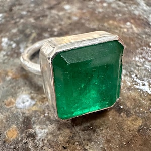 Colombian Emerald Ring Silver Jewelry - 24K gold over 925k Solid Silver - Gift For Her - Gift For Him - Handmade ring - Mother Day Gift