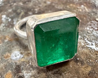 Colombian Emerald Ring Silver Jewelry - 24K gold over 925k Solid Silver - Gift For Her - Gift For Him - Handmade ring - Mother Day Gift