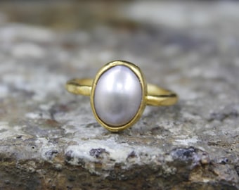 Handmade Grey Freshwater Pearl Ring: 24K Gold Over Sterling Silver