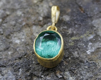 Colombian Green Emerald Silver Pendant – 24K Gold Over 925K Solid Silver – Gift For Her – handmade Pendant – Lab Emerald – Mother day Gift