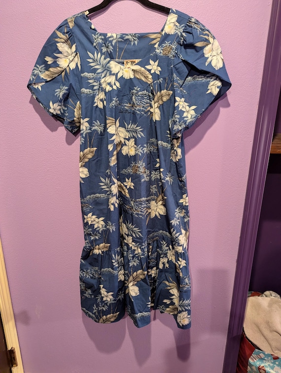 90s-y2k Hawaiian Muumuu - image 1