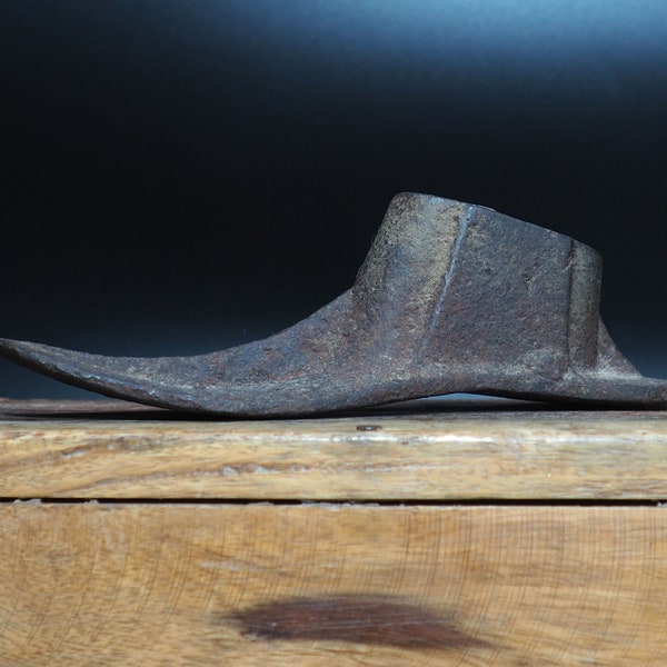 Vintage Cast Iron Cobbler's Shoe Last Repair