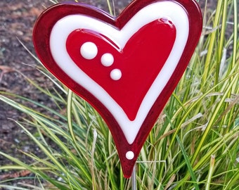 Glassworks Northwest - Large Plant Stake Hearts in Hearts Red - Fused Glass Garden Art, Yard, Glass Heart Ornament, Valentine's Day Heart