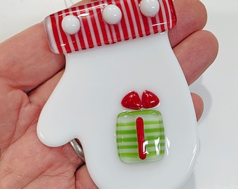 Fused Glass Ornament: 2025 Limited Edition Mitten