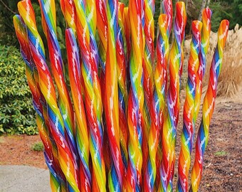 coe 90 One 10-inch Twisted Cane: Rainbow - Kristi's Twisties MINZABELLA MURRINI by Glassworks Northwest