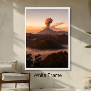 Vulkanausbruch Wandkunst, rauchige Vulkan Berglandschaft, dramatische Naturszene, Sonnenuntergang Glow Dekoration