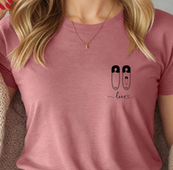 Schwangerschaft verkünden T-Shirt Baby Ankündigung 2025 Schwanger Shirt Schwangerschaftsverkündung Geschenk Werdende Mama Personalisiert