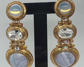 Pendientes colgantes de clip con triple gema geométrica dorada brillante estilo vintage y cristales brillantes - Glamour y glamour
