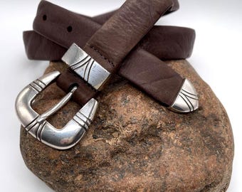 Vintage Streets Ahead Brown Croc Leather Belt: Western Gold  display picture 2