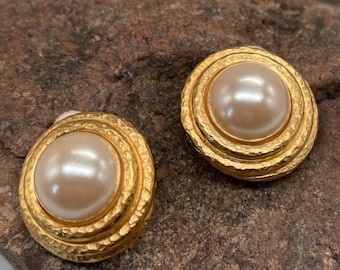 Pendientes de clip estilo botón con perlas Robin, estilo vintage, firmados - Glamour de Hollywood