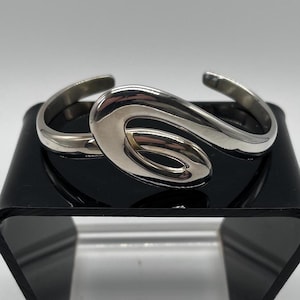 Vintage Modernist Sterling Silber Manschette - Single Spiral Design von JRI Mexico