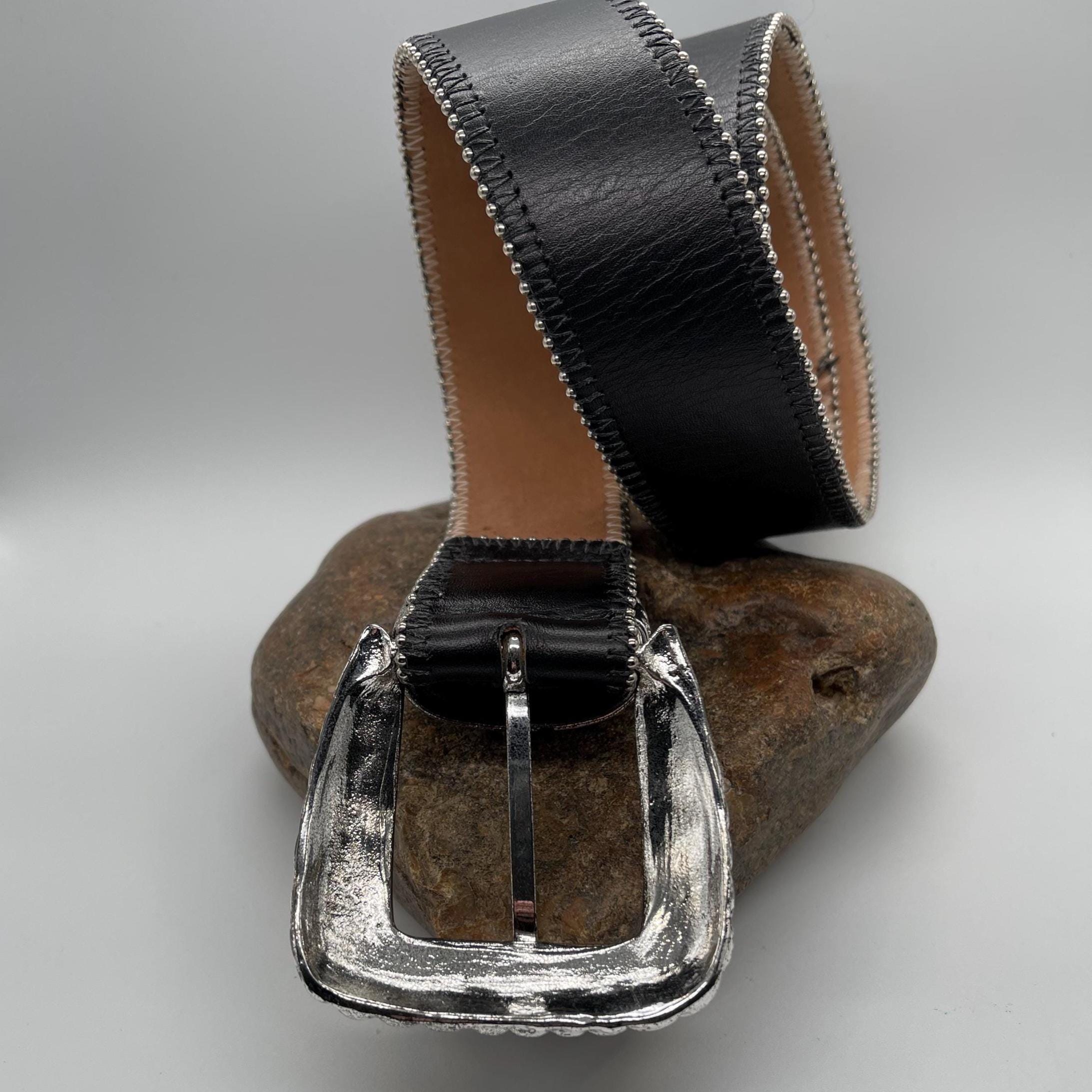 Vintage Streets Ahead Black Croc Leather Belt With Silver  display picture 2