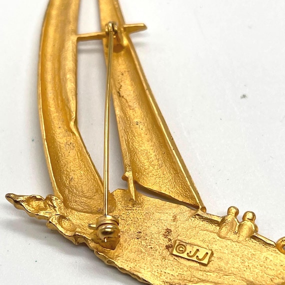 Vintage Marked J.J./Jonette Jewelry ,Matte Gold Sailboat Brooch – Nautical Chic View 5