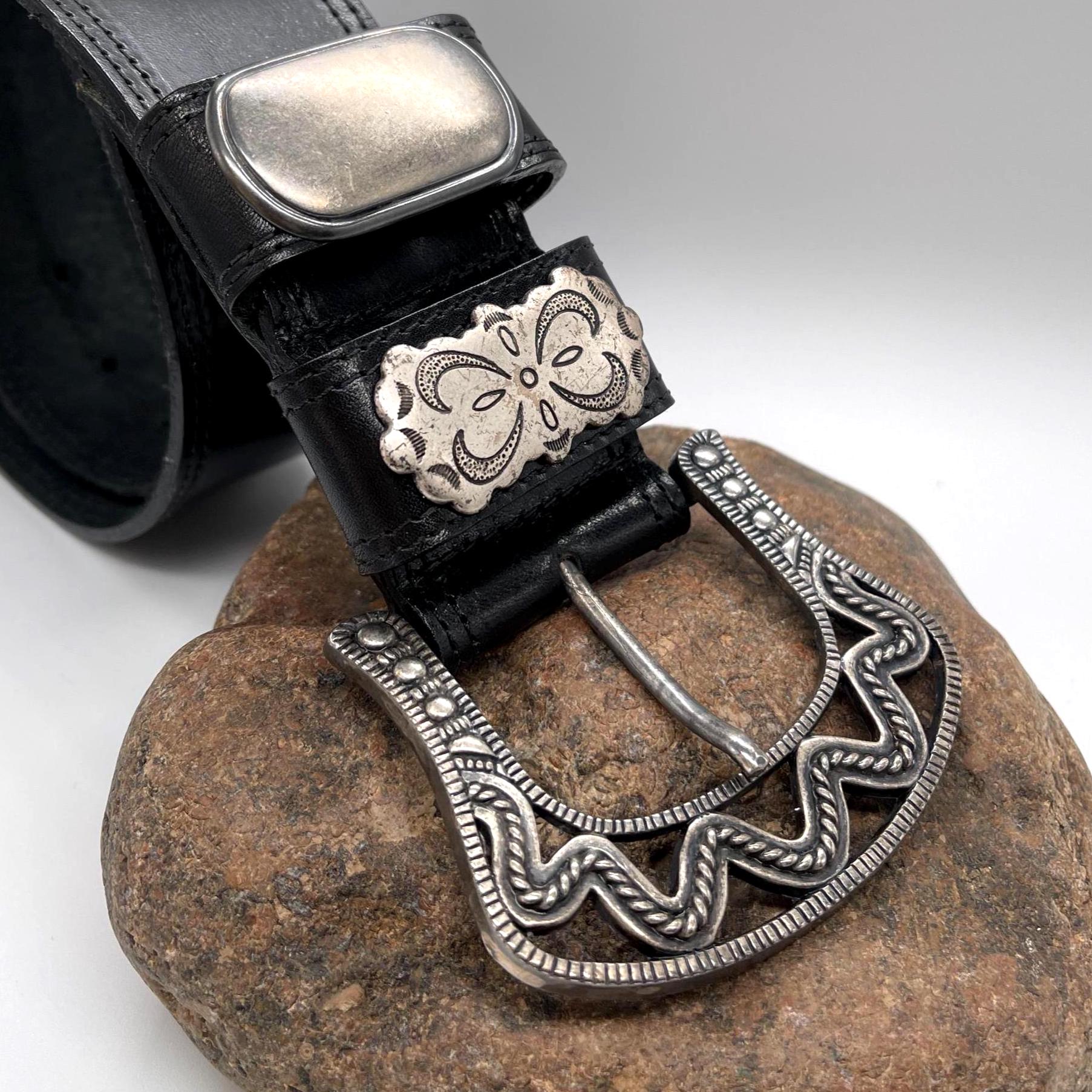 Vintage Streets Ahead Black Leather Belt With Antiqued  display picture 2