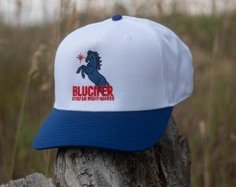 Blucifer Hut | DIA Dämon Pferd bestickte Mütze | Denver Colorado Geschenk | Hergestellt in Colorado