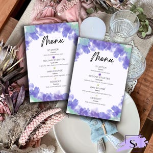 Plantilla imprimible de menú de cena con diseño de flor de acuarela morada 21. Menús de almuerzo de cumpleaños modernos, editables y personalizables en tonos pastel. Descarga instantánea.