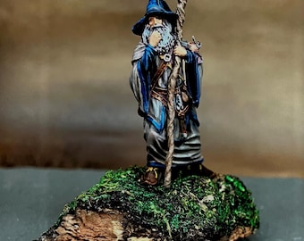 Linus Wizard.  Dragonlance.  Taverncraft Figures. 28mm, 30mm base. Acrylic, matt varnish sealed