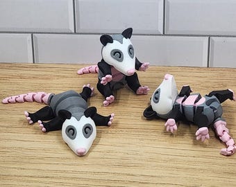 3D Printed Articulated Possum | Poseable Possum Fidget | Cute Possum Desk Buddy