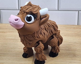 3D Printed Articulated Highland Cow – Poseable Figure with Movable Legs & Tail, 4 Inches Tall