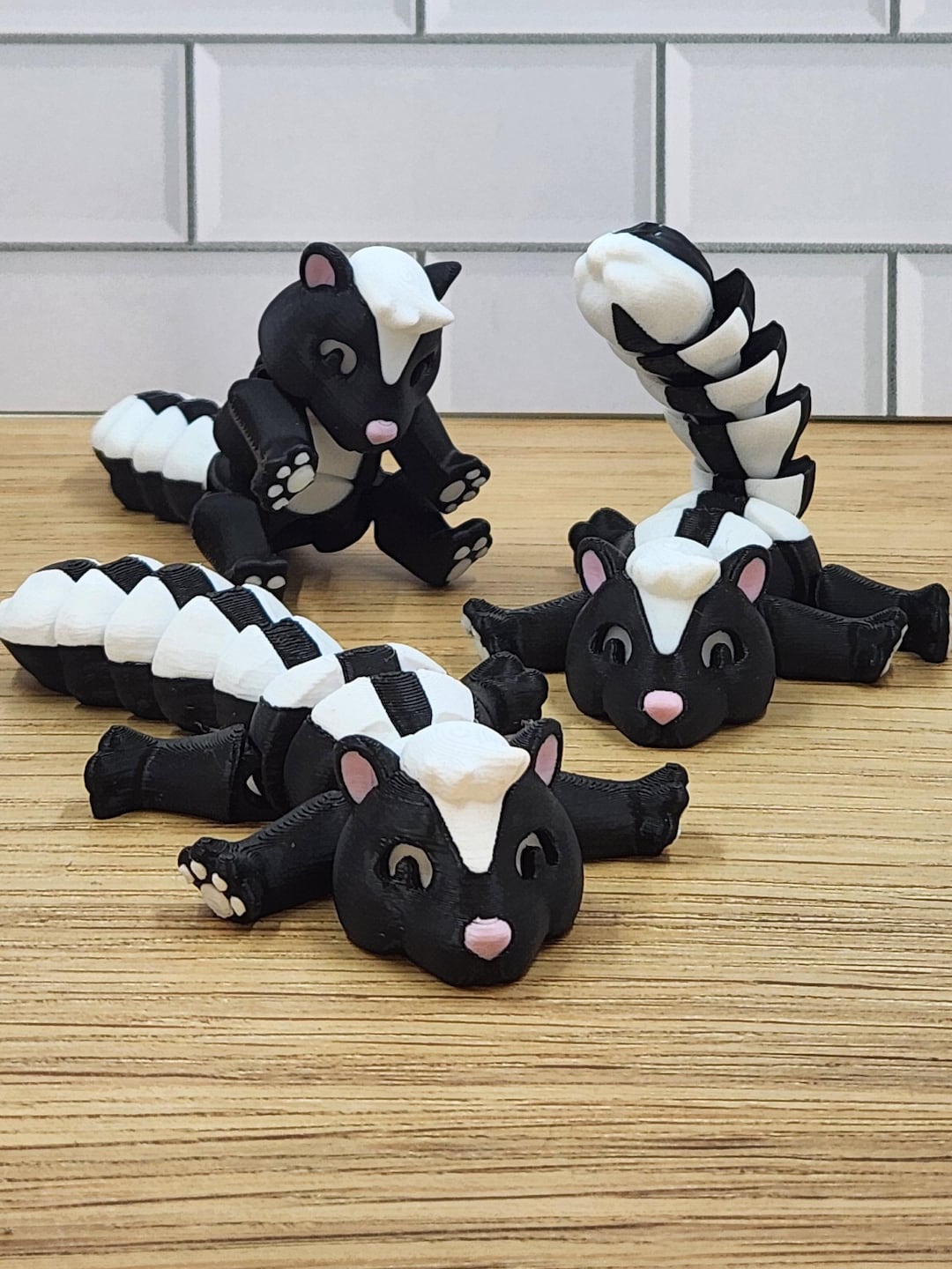 Slime Skunk 3D Printed Flexible Skunk| Poseable Skunk | 5.25 Inch Cute Desk Buddy ...