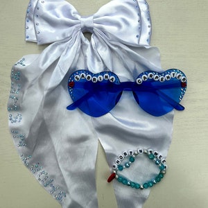 Blauwe op Sabrina op timmerman geïnspireerde accessoireset
