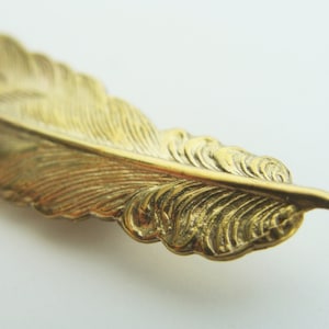 Gold Feder Brosche - Feder Messing Pin - Gold Feder Pin - Anstecknadel Brosche - Geschenk für Ihn - Geschenke für sie - Feder Jewerly