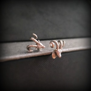 Orecchini a forma di testa di ariete - Gioielli a forma ... testa di ariete - Orecchini a forma di ariete in argento - Gioielli a forma di testa di ariete - Regalo per lui - Orecchini a forma di testa di ariete in argento unisex