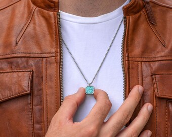 Men's Compass Necklace: Personalized Stainless Steel Travel Jewelry