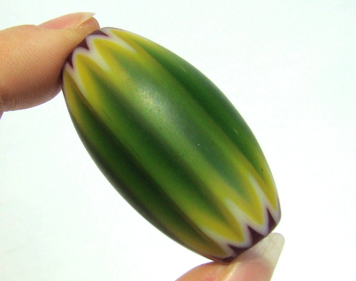 Large satin yellow green chevron red core