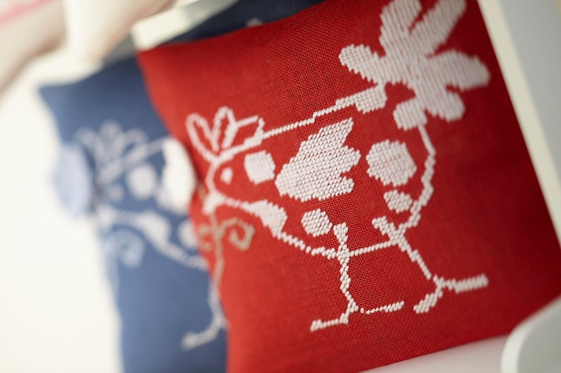 Needlepoint pattern FRENCH HEN