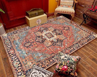 Alfombra desgastada de color rosa y verde azulado: estilo bohemio turco vintage