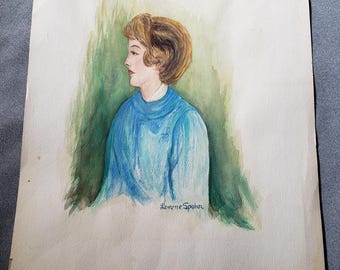 Retrato de una dama de los años 60 con traje azul. Pintura original vintage sobre papel de Lorene Spohn. 38 x 45 cm. Dr11.