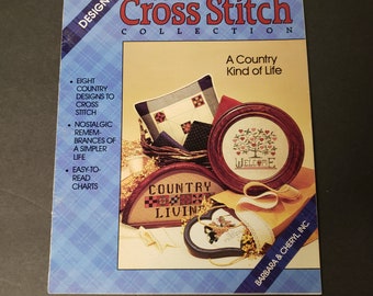 Colección de punto de cruz de Plaid Country Kind of Life, 8 diseños, gráficos fáciles de leer, vintage de 1986, "Bienvenidos corazones, viejos amigos", bk4244