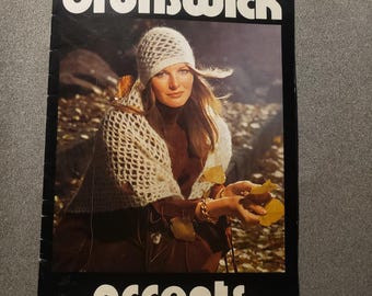 Libro de patrones de crochet Brunswick Accents vintage de los años 70 n.° 701 para gorro, bufanda, capucha y manguito, Bk4213