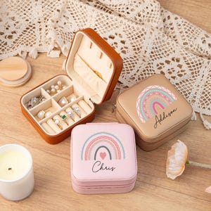 Portagioielli arcobaleno personalizzato con nome, portagioielli in pelle, regalo carino per ragazze, organizer per gioielli, regali di Natale per lei