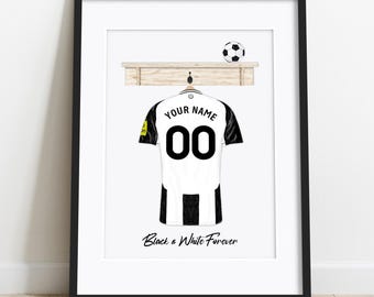 Personalisierter Black & White Fussball Shirt Druck - Newcastle-Style - Name & Nummer individuell - Fussball Geschenk