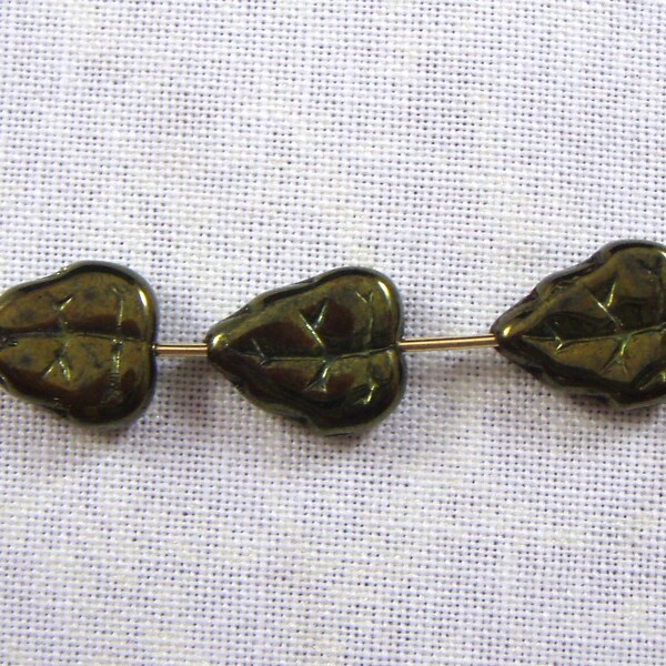 Metallic Green Glass Leaf Beads, 25