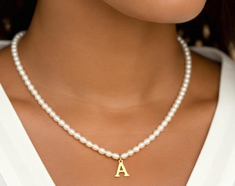 Freshwater Pearl Necklace with Initial Charm, Personalized Letter Necklace in Gold, Minimalist Jewelry, Gift For Her