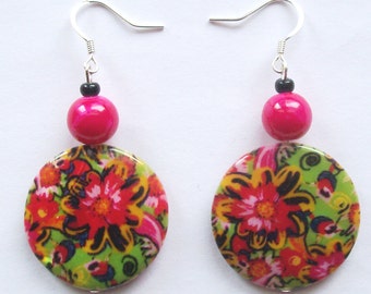 TROPICANA - Round Shell Earrings with Tropical Flowers - Summer Jewelry