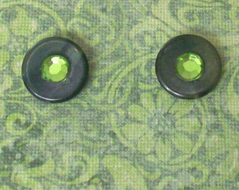 VERDE Post Earrings - Forest Green Button Jewelry -  Repurposed Vintage