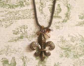 FLEUR DE LIS Brass Pendant Necklace w/ Bead Cluster - Vintage Inspired - Mesh Chain