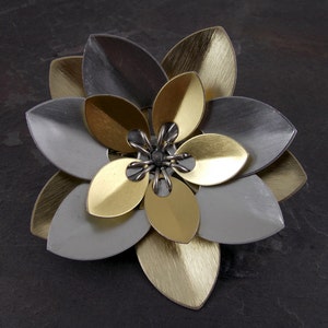 Triple Scale Lotus Clip