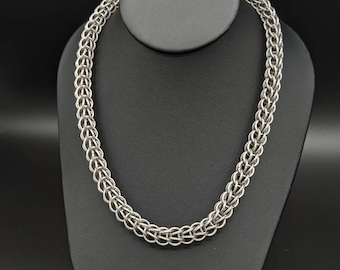 King's Braid Square Wire Chainmaille Necklace