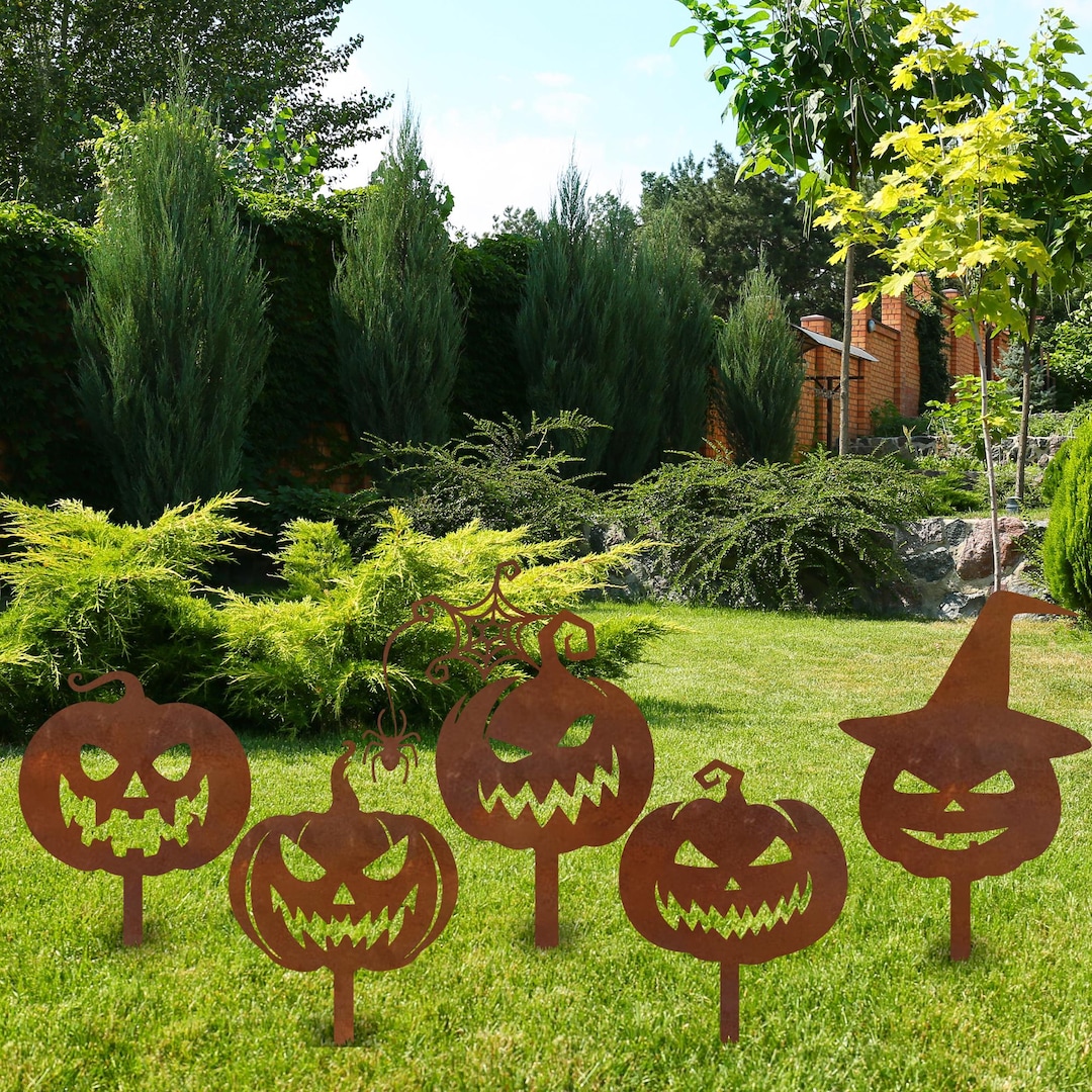 Metal Pumpkin Garden Stakes, Scary Rusted Halloween Yard Decoration ...