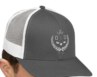 Dad Life Golf Trucker Cap: Snapback Red Hat