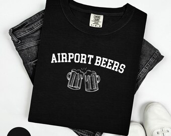 Camiseta unisex Airport Beers, camiseta con gráficos de viaje, camiseta Wanderlust, viajero frecuente, atuendo de avión