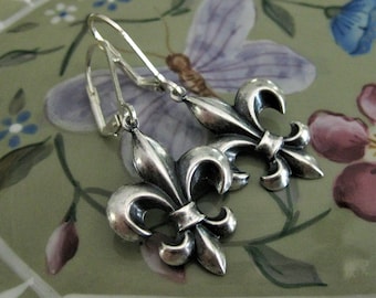 Silver Fleur de lis Earrings Fleur de lis Earring gift for her Classic Style Celtic earrings Medieval earrings Handmade ear wires Gothic