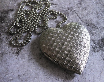 Silver Heart Locket Large Fish Scale Locket Vintage Style Two Picture Locket Heart Necklace Love Gift for Her Romantic Gift thequeensdowry