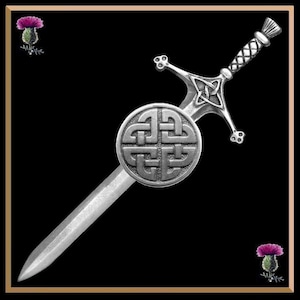 Celtic Lover&#39;s Knot Kilt Pin CEL02