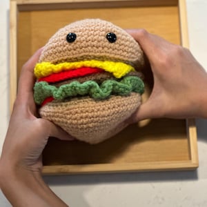 Customizable Crochet Burger - Handmade Plush Toy with Lettuce, Tomato, & Cheese Options